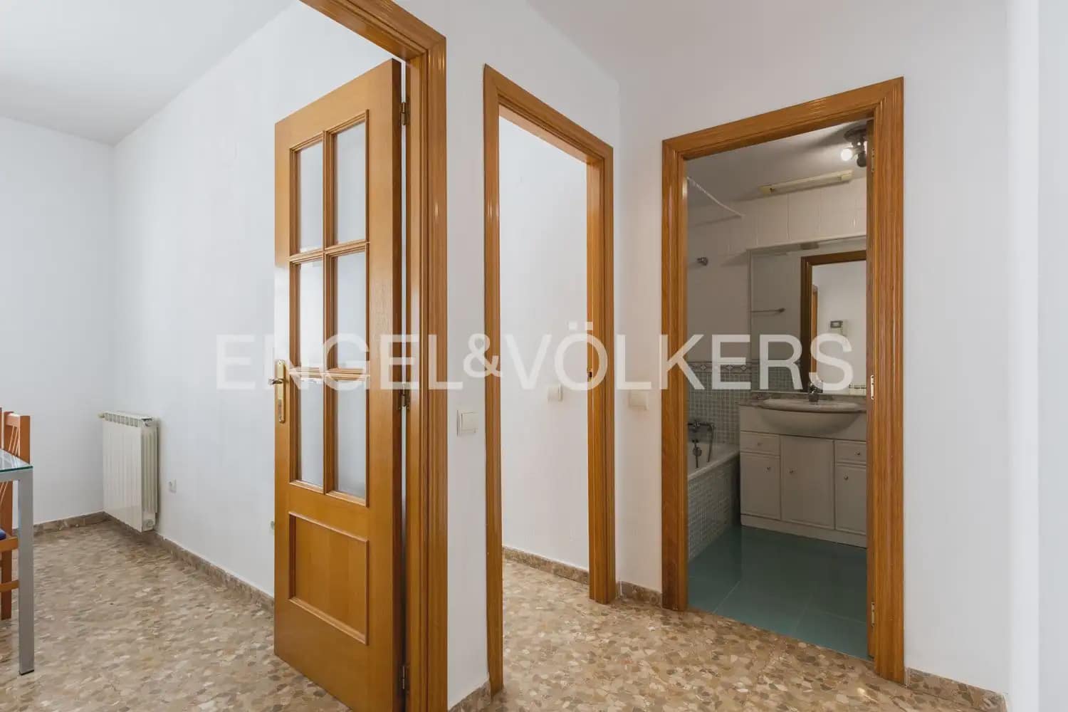1 soveværelse Lejlighed til leje i Valencia by med garage - € 1.300 (Ref: 9961035)
