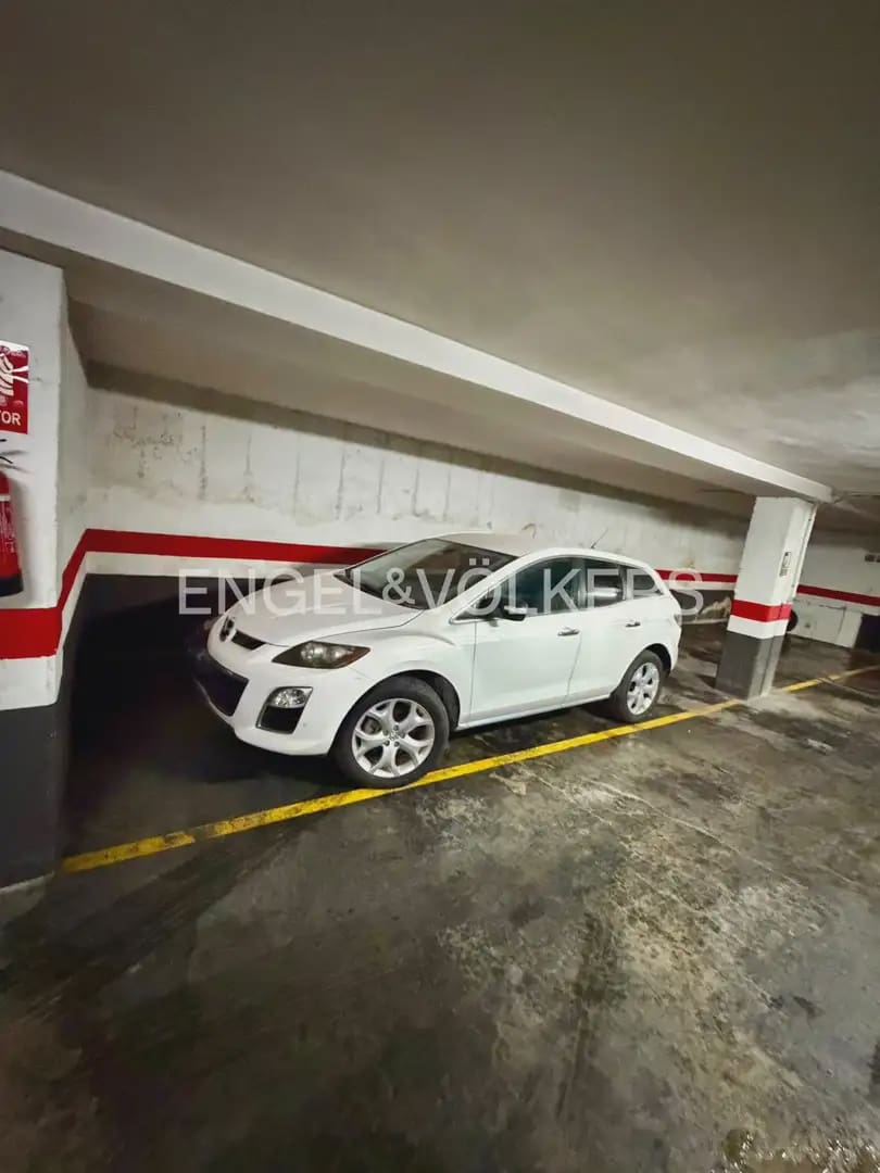 1 soveværelse Lejlighed til leje i Valencia by med garage - € 1.300 (Ref: 9961035)