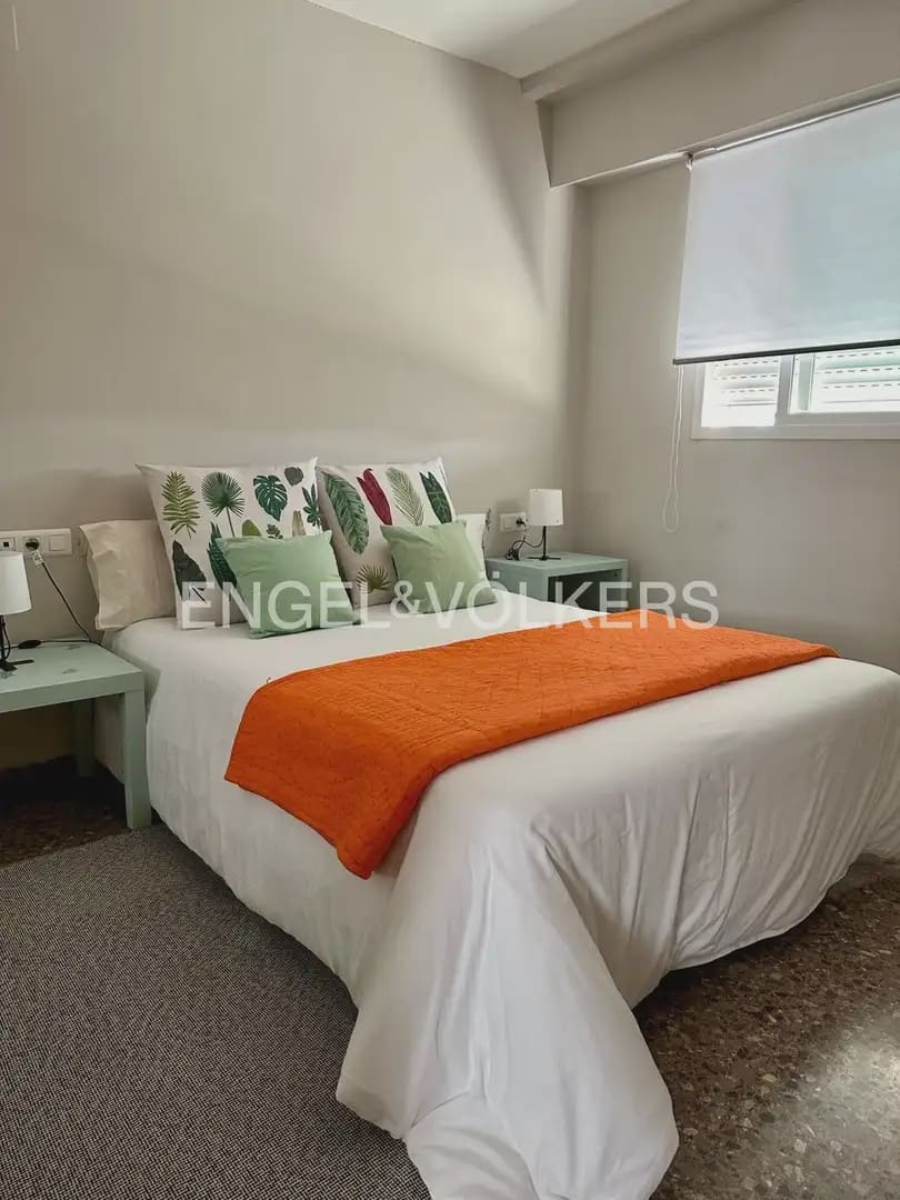 Appartement de 2 chambres à louer à Valence ville avec garage - 1 350 € (Ref: 9961036)