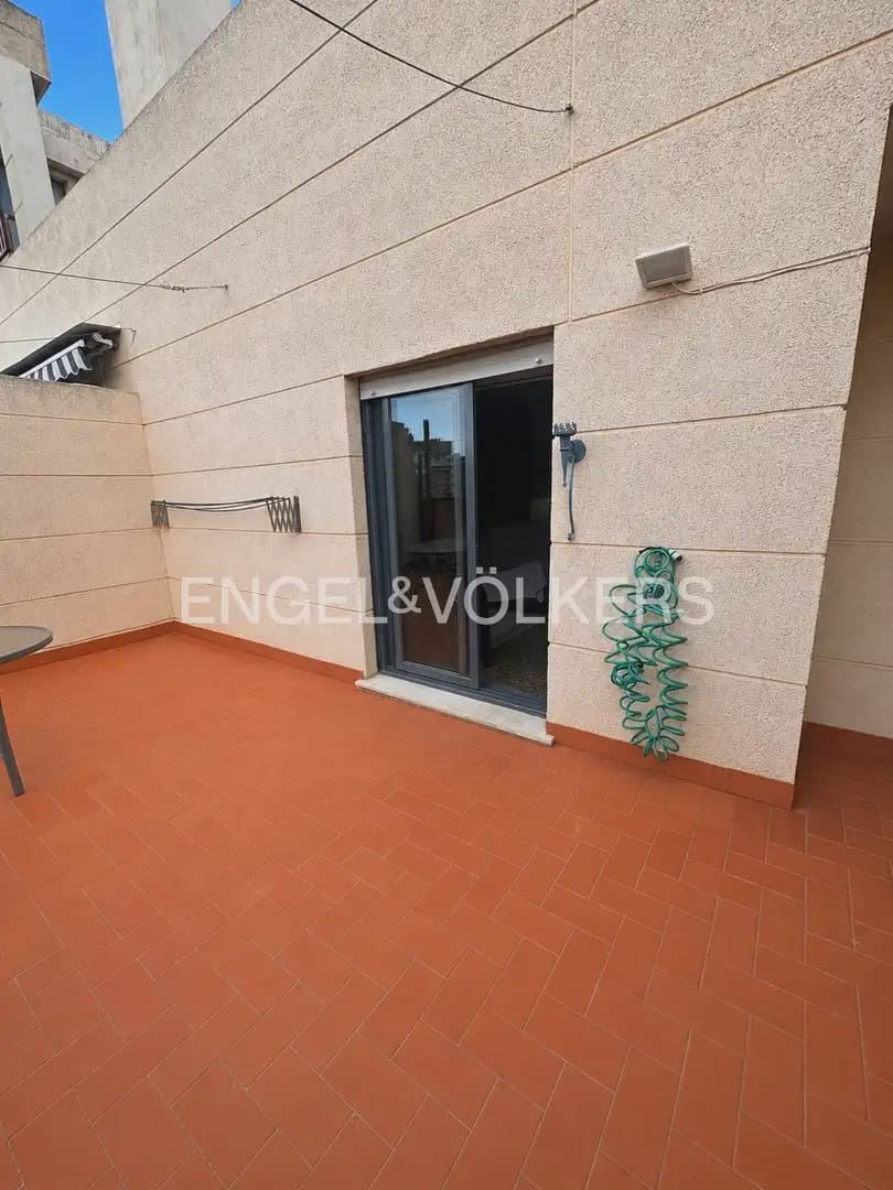 Appartement de 2 chambres à louer à Valence ville avec garage - 1 350 € (Ref: 9961036)