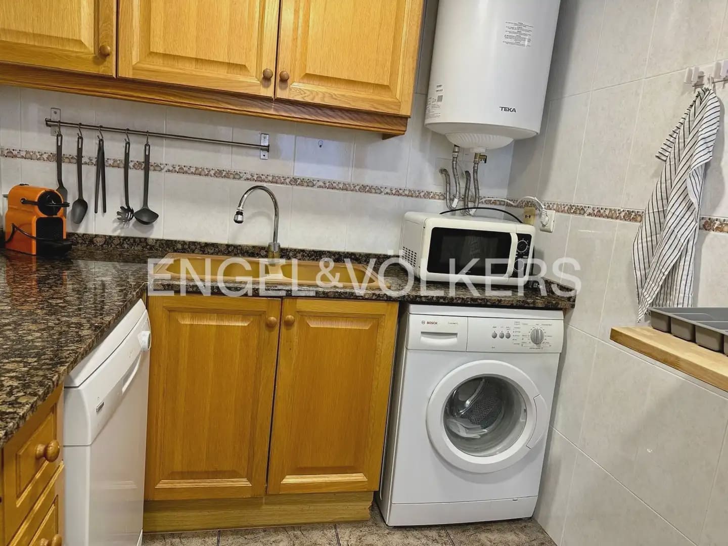 Appartement de 2 chambres à louer à Valence ville avec garage - 1 350 € (Ref: 9961036)