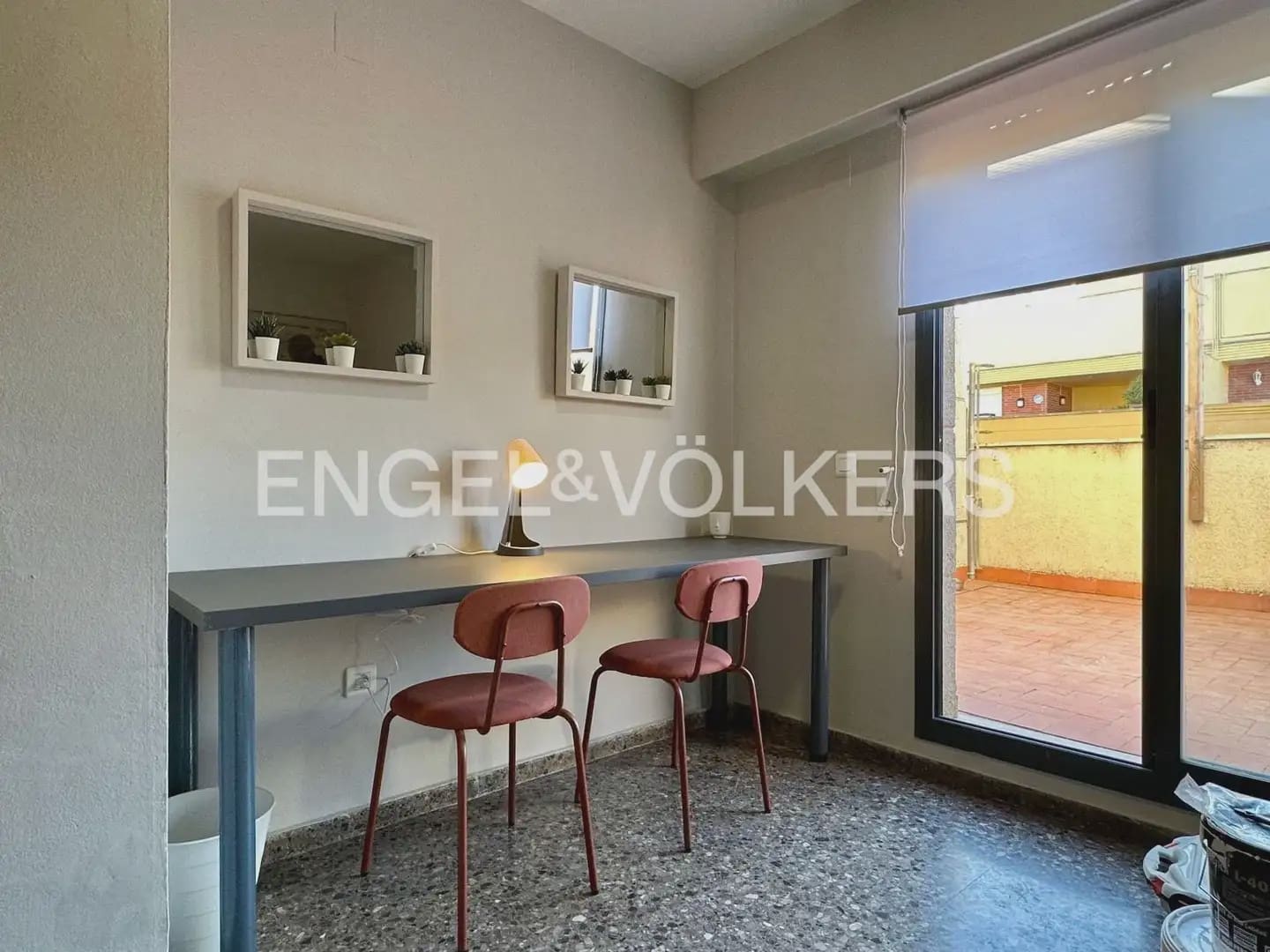 Appartement de 2 chambres à louer à Valence ville avec garage - 1 350 € (Ref: 9961036)