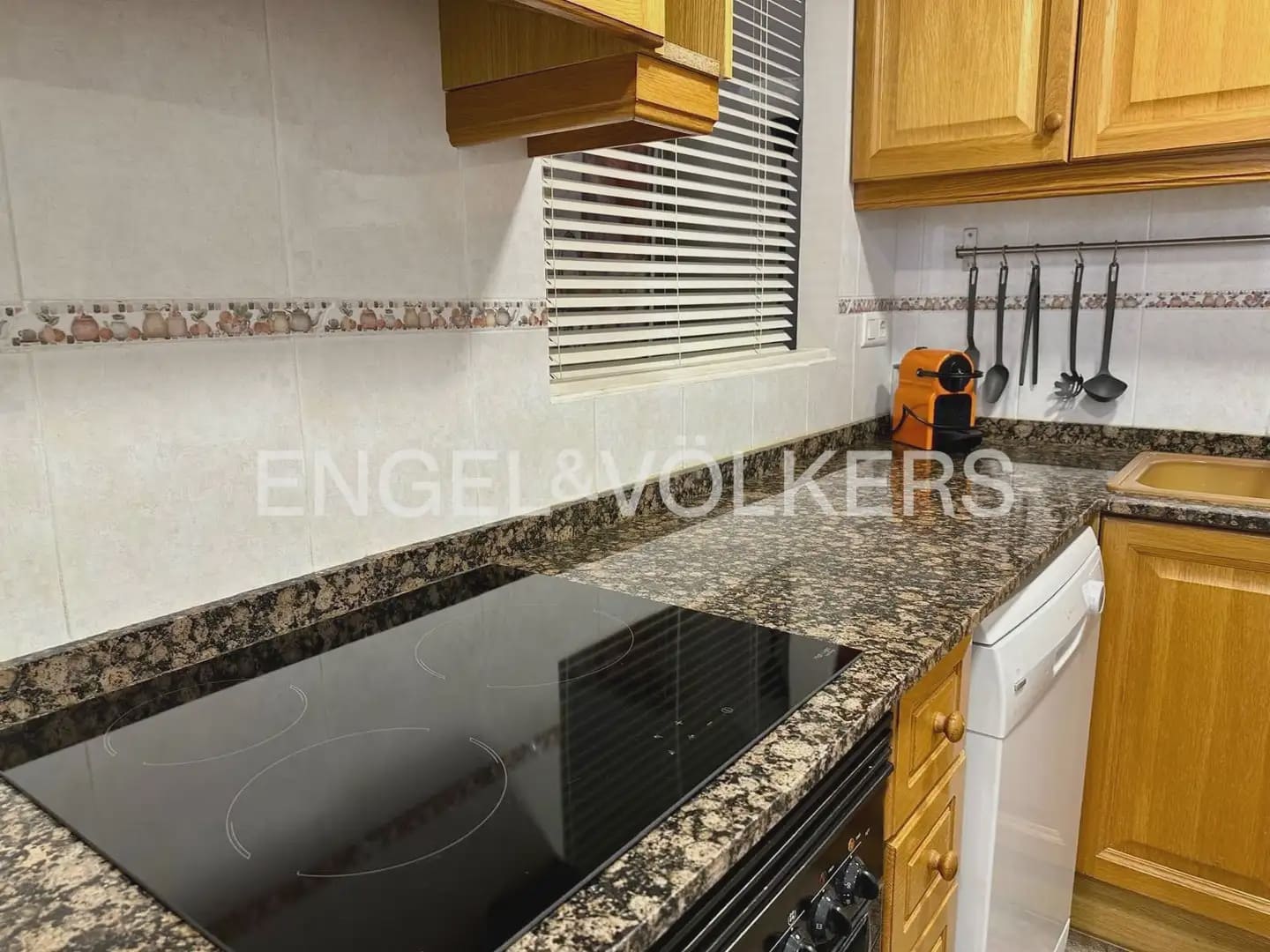 Appartement de 2 chambres à louer à Valence ville avec garage - 1 350 € (Ref: 9961036)