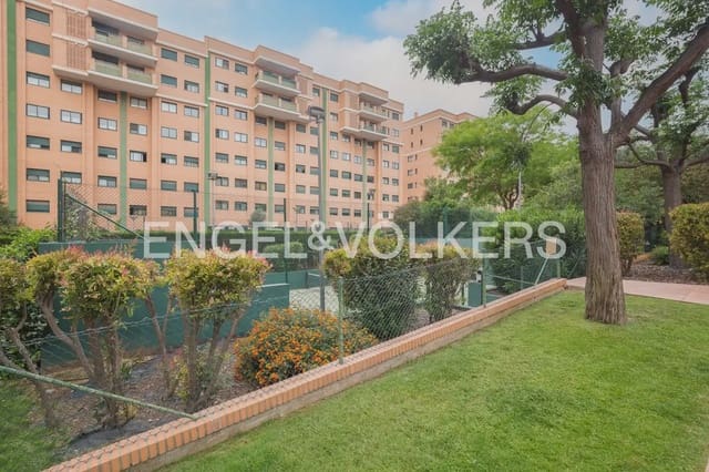 3 soverom Leilighet til leie i Casas Verdes, Paterna med garasje - € 1 500 (Ref: 9961037)