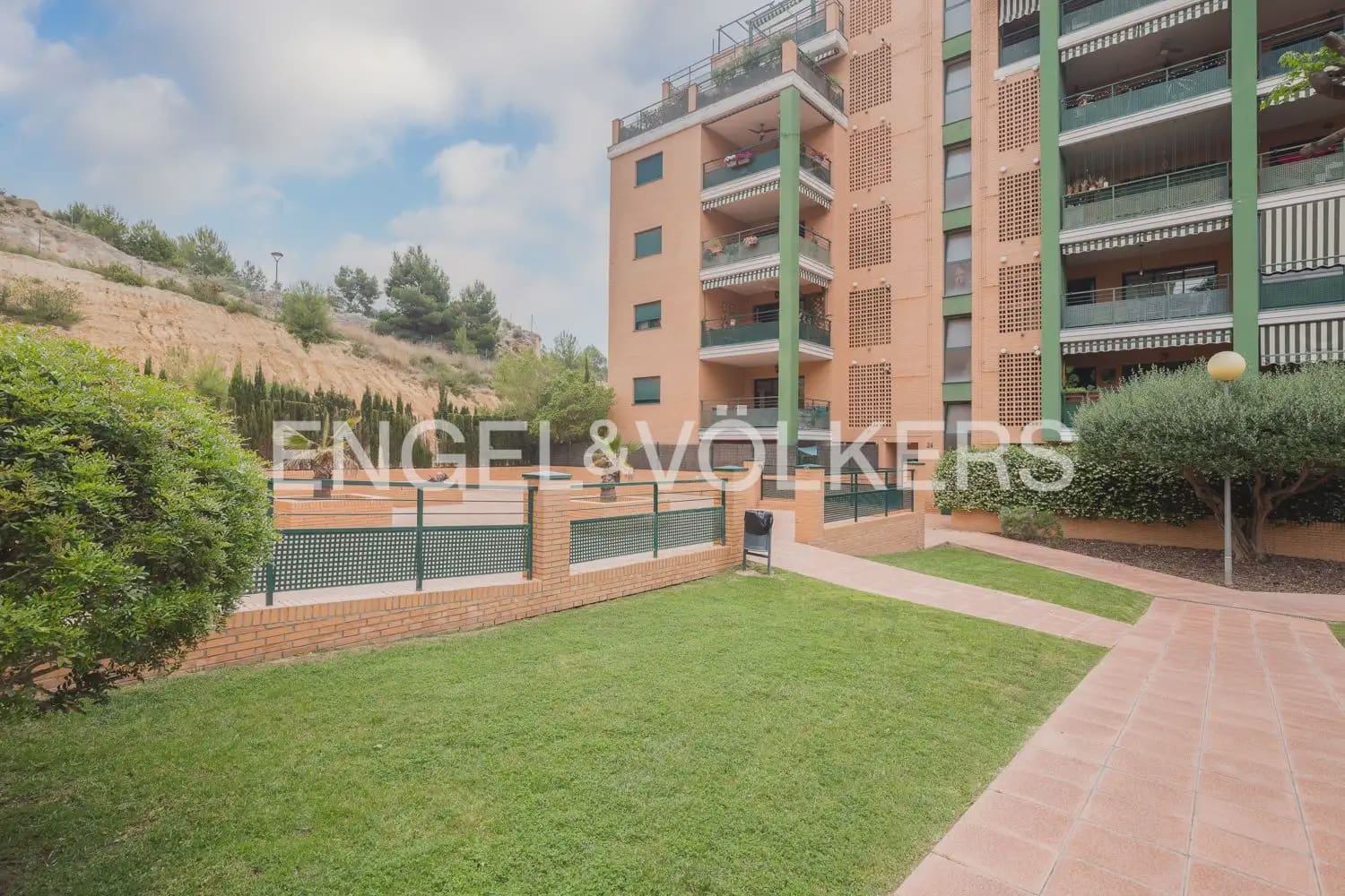 3 camera da letto Appartamento da affittare in Paterna con garage - 1.500 € (Rif: 9961037)