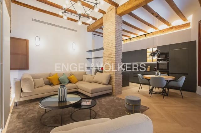 3 bedroom Flat for rent in El Mercat, Valencia city - € 3,500 (Ref: 9961038)