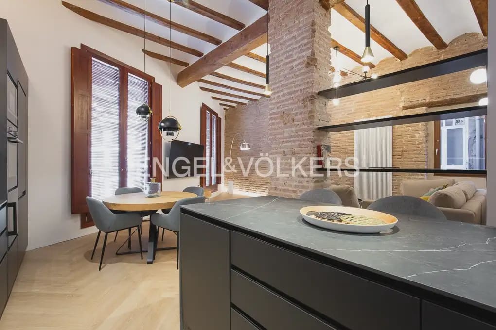 3 bedroom Flat for rent in Valencia city - € 3,500 (Ref: 9961038)