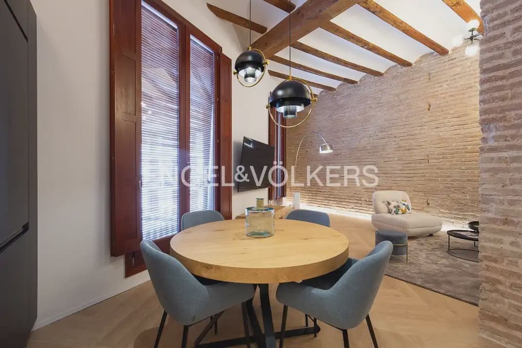 3 bedroom Flat for rent in Valencia city - € 3,500 (Ref: 9961038)