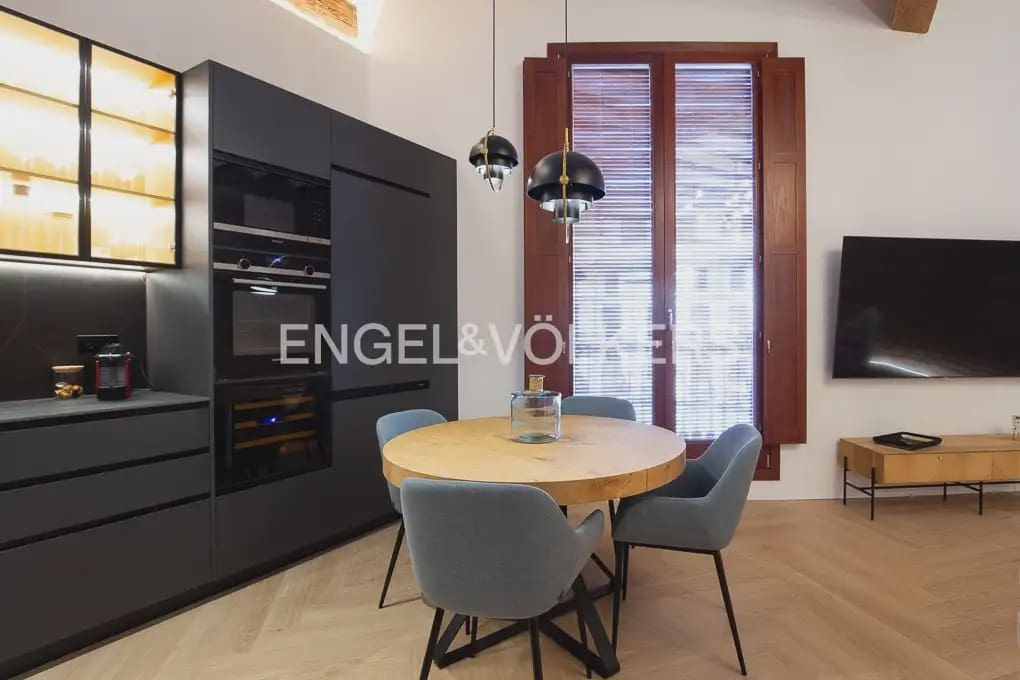 3 bedroom Flat for rent in Valencia city - € 3,500 (Ref: 9961038)