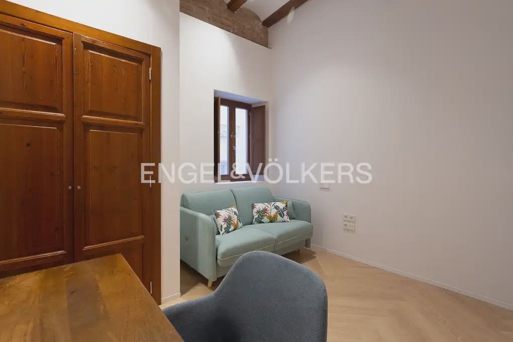 3 bedroom Flat for rent in Valencia city - € 3,500 (Ref: 9961038)