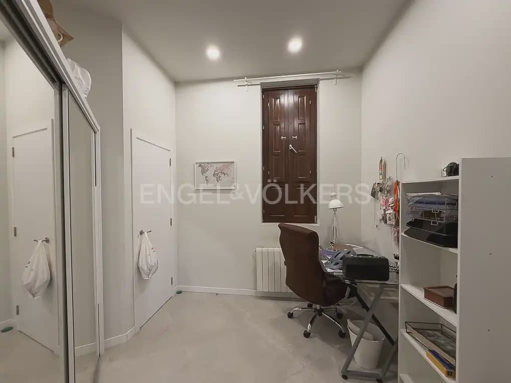 2 makuuhuone Asunto vuokrattavana paikassa Valencia kaupunki - 1 350 € (Ref: 9961039)