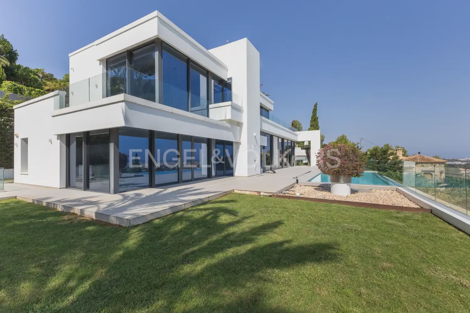 4 sypialnia Willa do wynajęcia w Denia z basenem garażem - 12 000 € (Ref: 9961040)