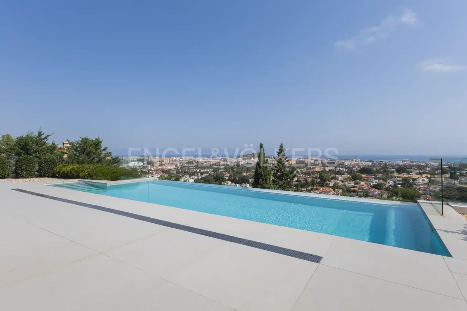 4 sypialnia Willa do wynajęcia w Denia z basenem garażem - 12 000 € (Ref: 9961040)