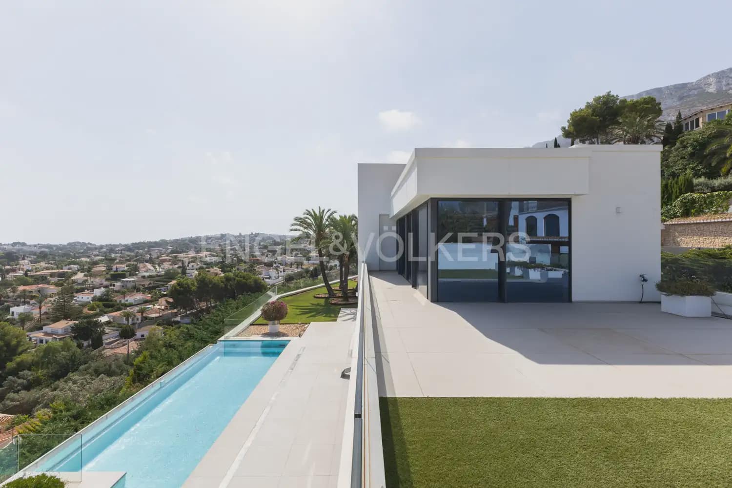 4 sypialnia Willa do wynajęcia w Denia z basenem garażem - 12 000 € (Ref: 9961040)