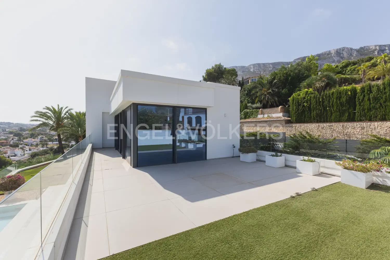 4 sypialnia Willa do wynajęcia w Denia z basenem garażem - 12 000 € (Ref: 9961040)