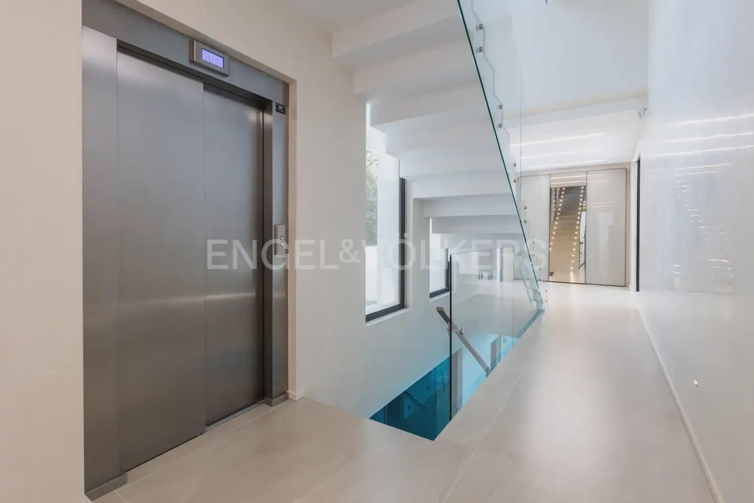 4 sypialnia Willa do wynajęcia w Denia z basenem garażem - 12 000 € (Ref: 9961040)
