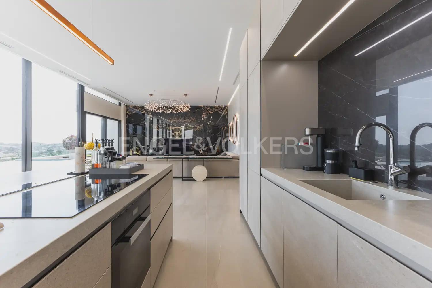 4 sypialnia Willa do wynajęcia w Denia z basenem garażem - 12 000 € (Ref: 9961040)