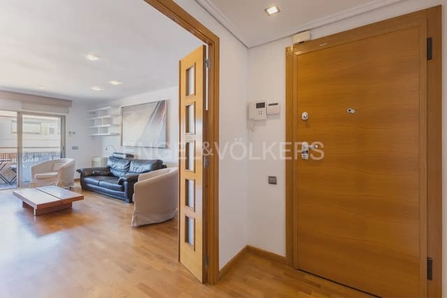 2 makuuhuone Asunto vuokrattavana paikassa Mestalla, Valencia kaupunki mukana 
autotalli - 1 900 € (Ref: 9961244)