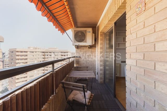 2 makuuhuone Asunto vuokrattavana paikassa Mestalla, Valencia kaupunki mukana 
autotalli - 1 900 € (Ref: 9961244)