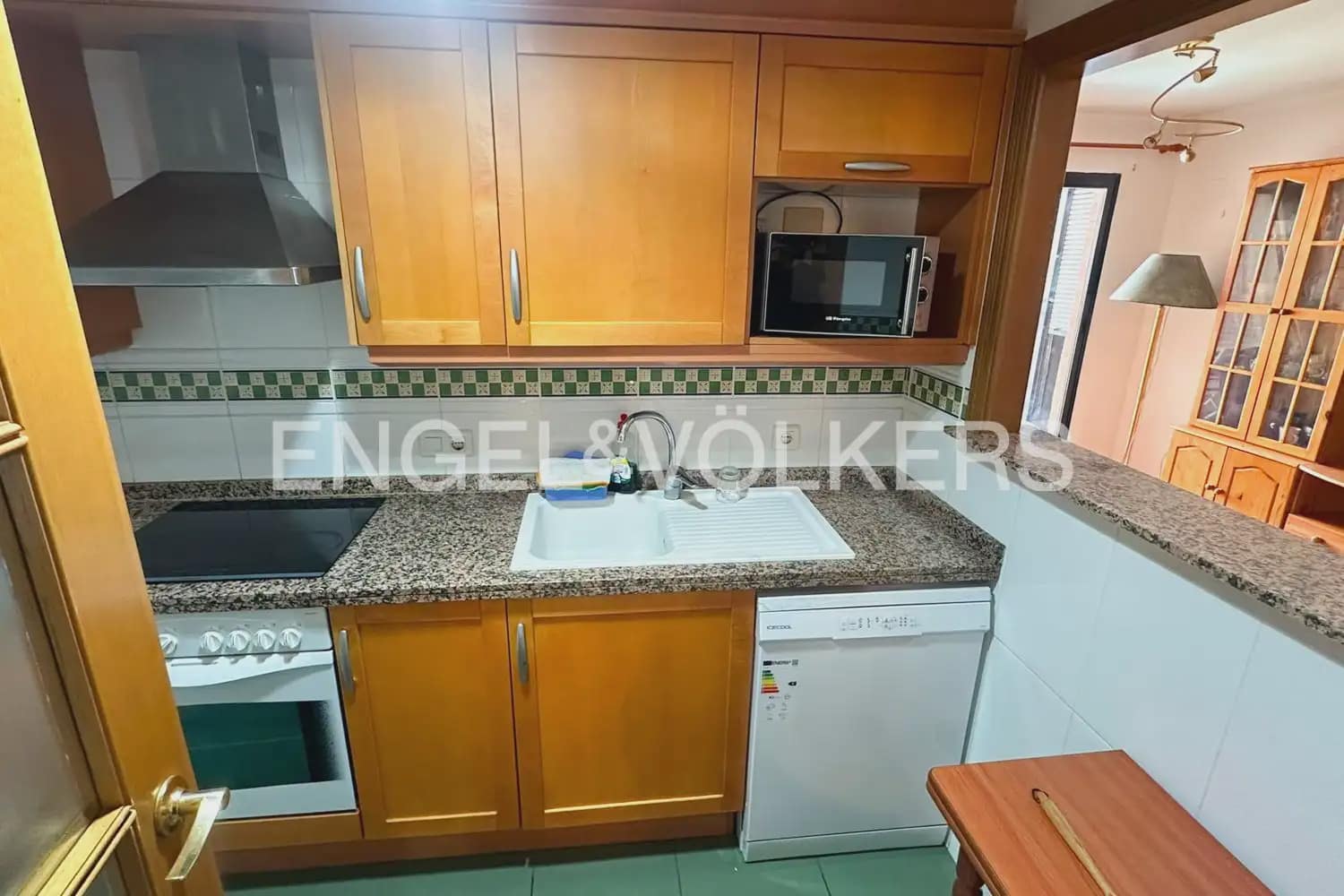Appartement de 1 chambre à louer à Valence ville avec piscine garage - 1 500 € (Ref: 9961245)