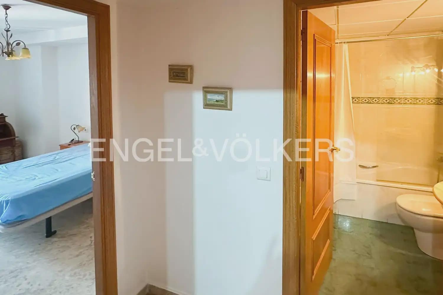 Appartement de 1 chambre à louer à Valence ville avec piscine garage - 1 500 € (Ref: 9961245)