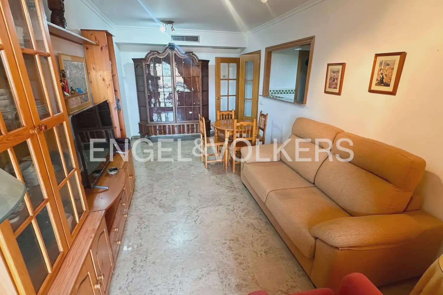 Appartement de 1 chambre à louer à Valence ville avec piscine garage - 1 500 € (Ref: 9961245)