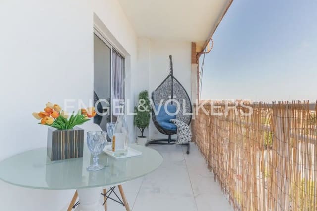 4 bedroom Penthouse for rent in Ciutat Jardi, Valencia city with garage - € 2,400 (Ref: 9961249)