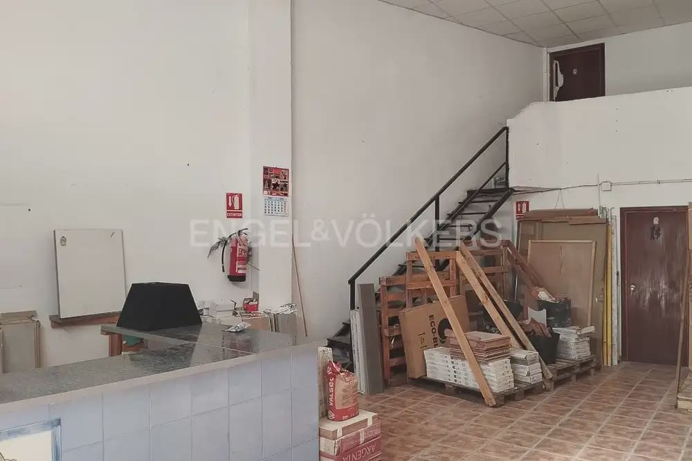 Local Commercial à vendre à Lliria - 150 000 € (Ref: 9961566)