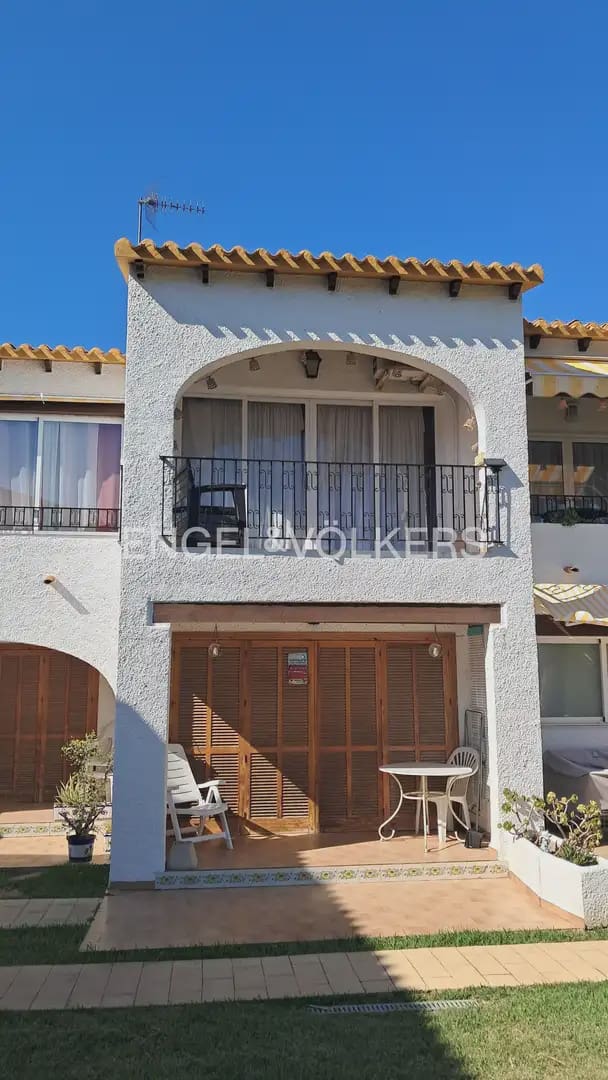 1 Zimmer Strandapartment zu vermieten in Denia mit Pool Garage - 800 € (Ref: 9961567)