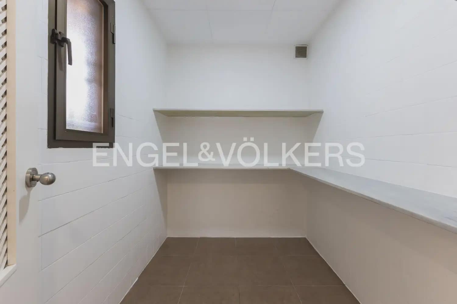 4 bedroom Villa for rent in Rocafort with pool garage - € 2,500 (Ref: 9961755)