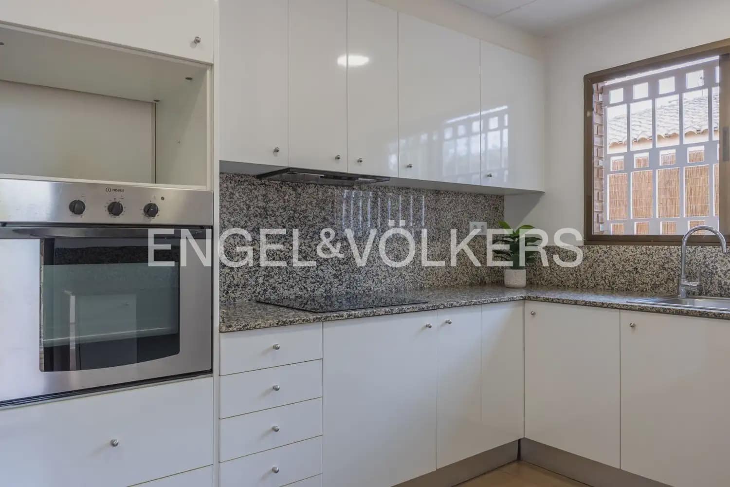 4 bedroom Villa for rent in Rocafort with pool garage - € 2,500 (Ref: 9961755)