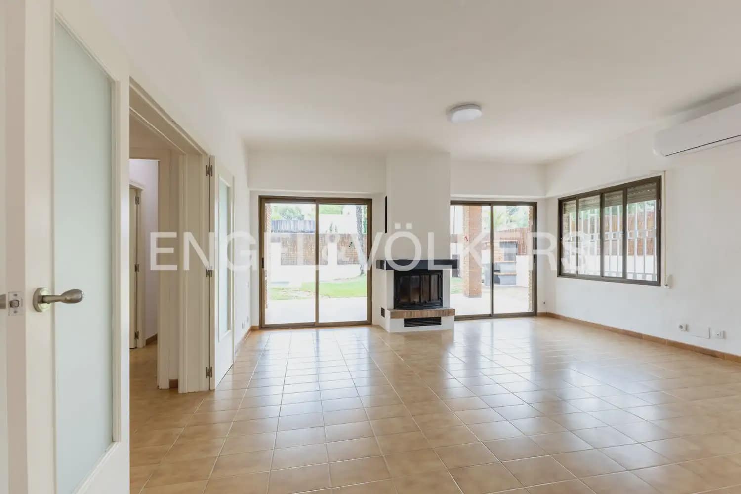 4 bedroom Villa for rent in Rocafort with pool garage - € 2,500 (Ref: 9961755)