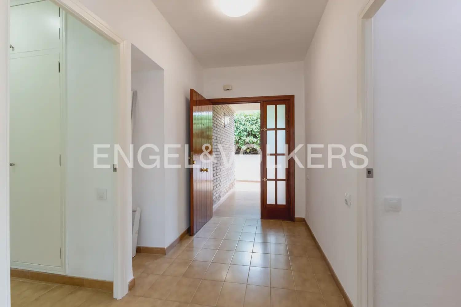 4 bedroom Villa for rent in Rocafort with pool garage - € 2,500 (Ref: 9961755)
