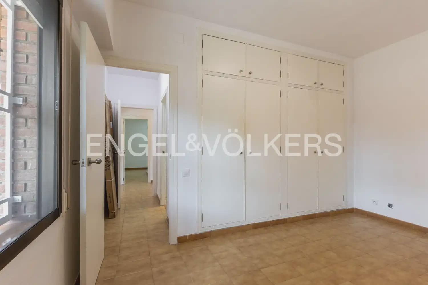 4 bedroom Villa for rent in Rocafort with pool garage - € 2,500 (Ref: 9961755)