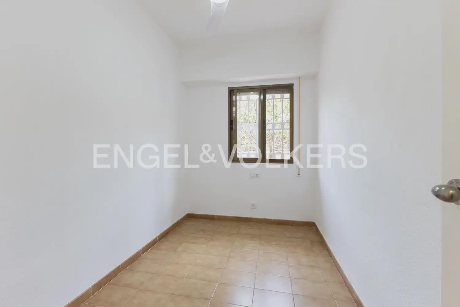 4 bedroom Villa for rent in Rocafort with pool garage - € 2,500 (Ref: 9961755)