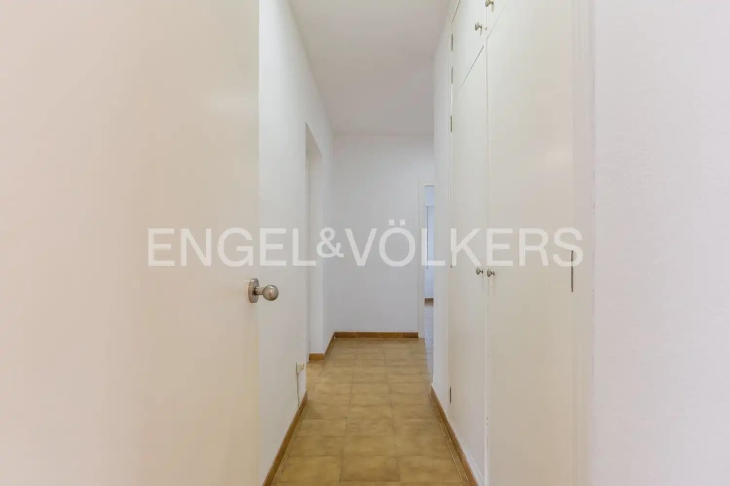 4 bedroom Villa for rent in Rocafort with pool garage - € 2,500 (Ref: 9961755)