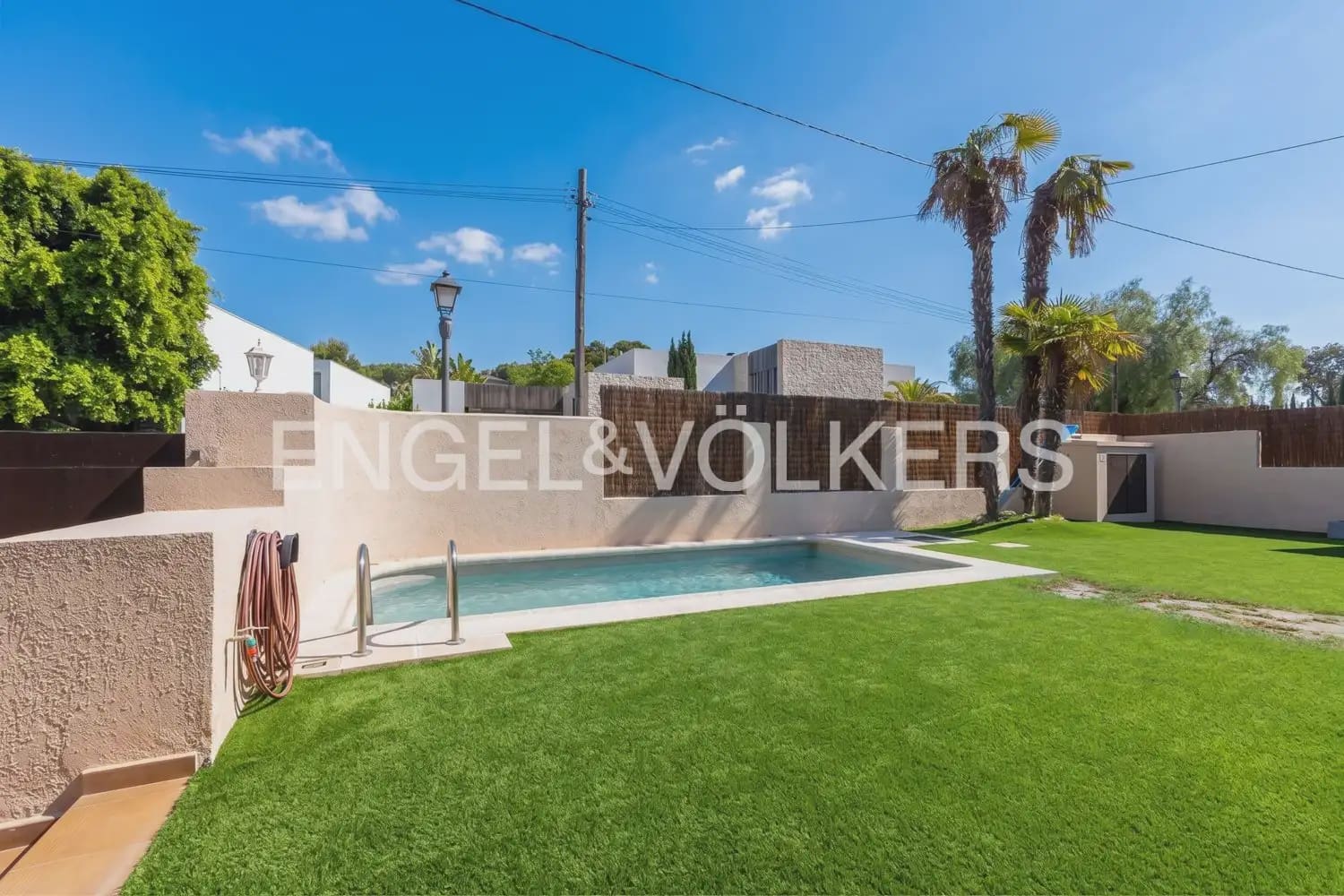 4 bedroom Villa for rent in Rocafort with pool garage - € 2,500 (Ref: 9961755)