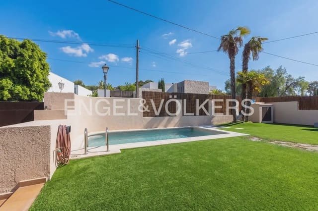 4 sovrum Villa att hyra i Rocafort med pool garage - 2 500 € (Ref: 9961755)