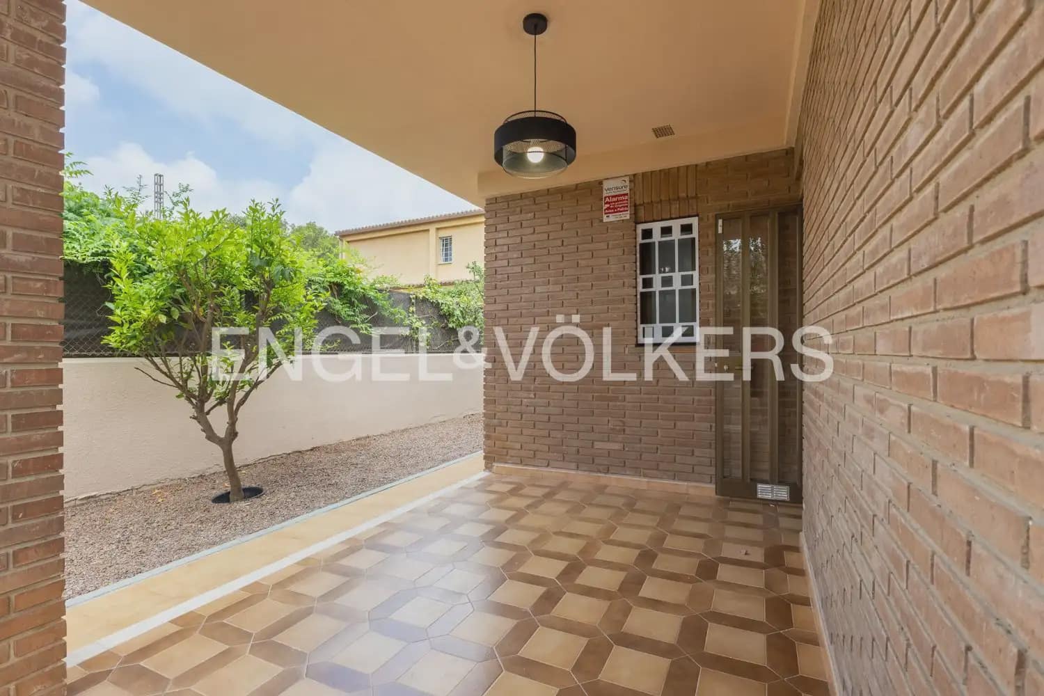 4 bedroom Villa for rent in Rocafort with pool garage - € 2,500 (Ref: 9961755)