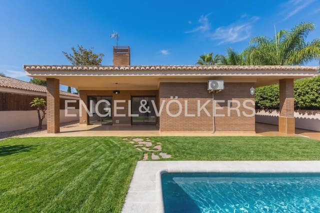 4 sovrum Villa att hyra i Rocafort med pool garage - 2 500 € (Ref: 9961755)