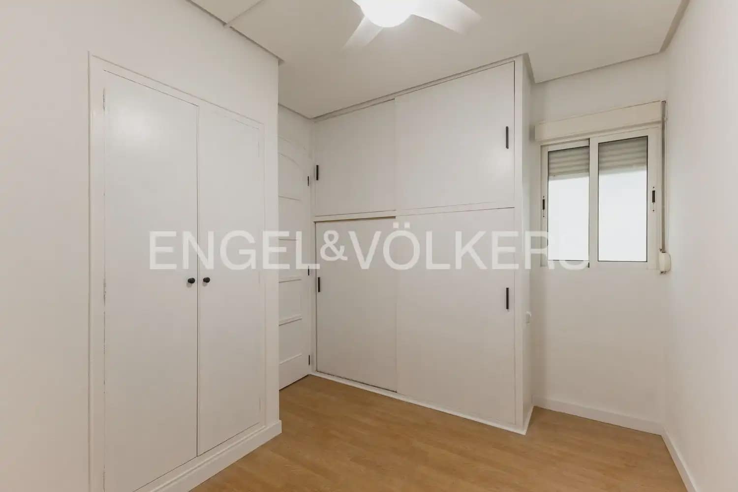 4 sovrum Lägenhet att hyra i Valencia stad med garage - 2 200 € (Ref: 9963418)