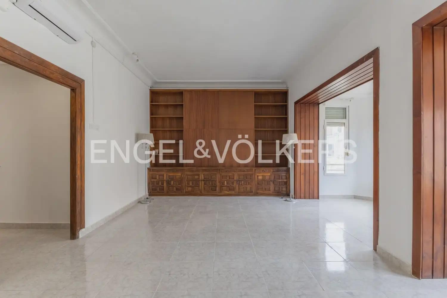4 sovrum Lägenhet att hyra i Valencia stad med garage - 2 200 € (Ref: 9963418)