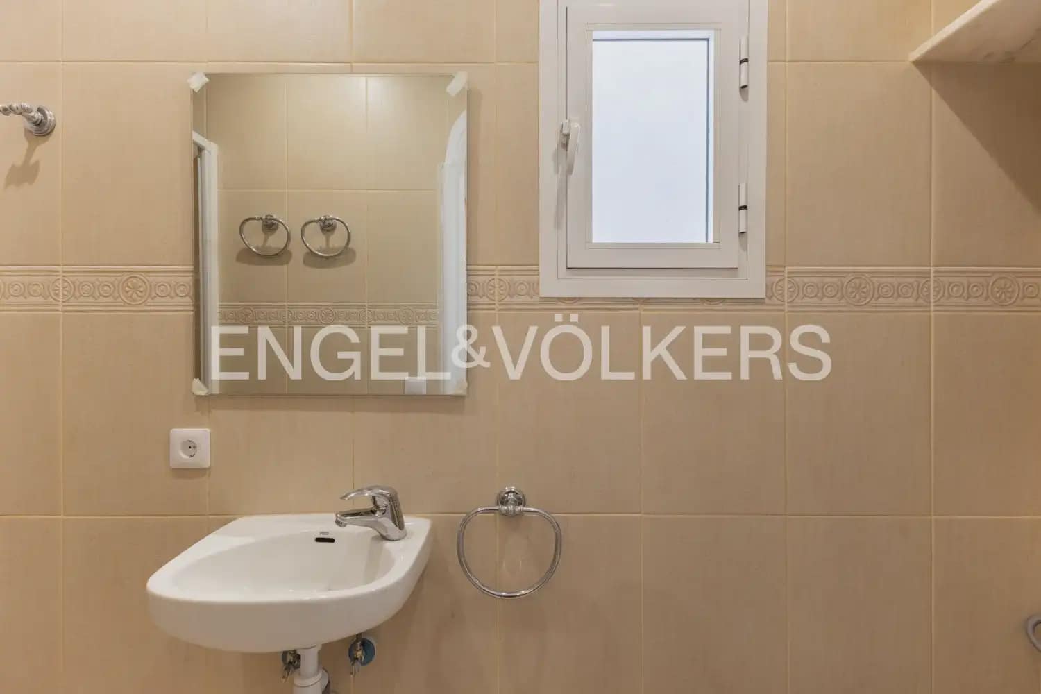 4 sovrum Lägenhet att hyra i Valencia stad med garage - 2 200 € (Ref: 9963418)