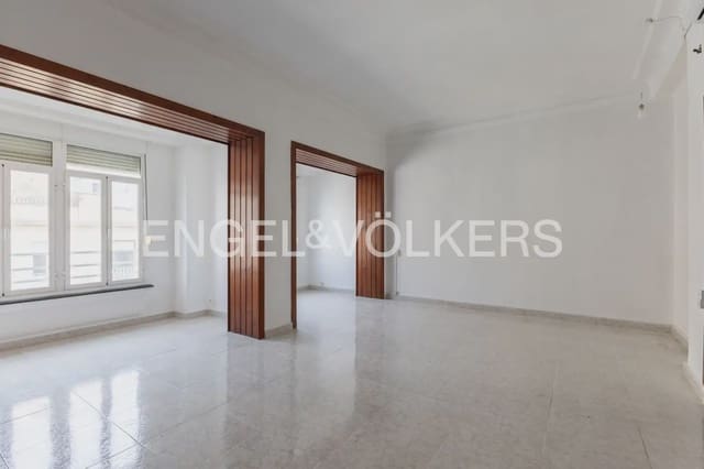 4 sovrum Lägenhet att hyra i La Gran Via, Valencia stad med garage - 2 200 € (Ref: 9963418)