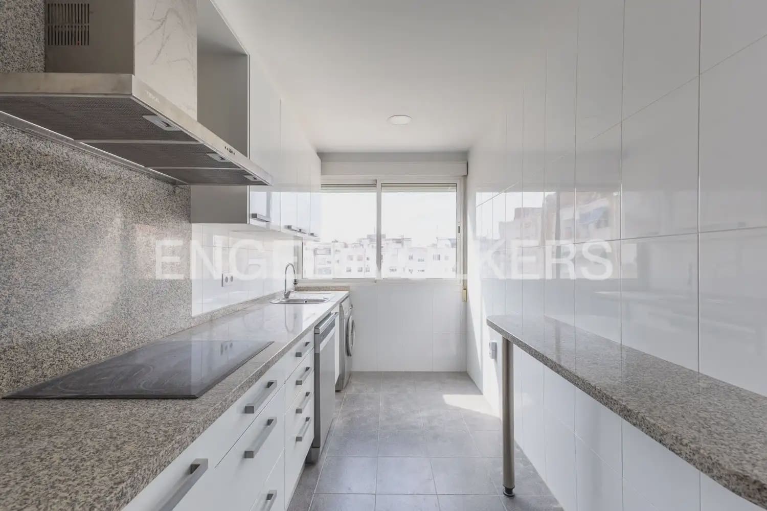 4 sovrum Lägenhet att hyra i Valencia stad med garage - 2 200 € (Ref: 9963418)