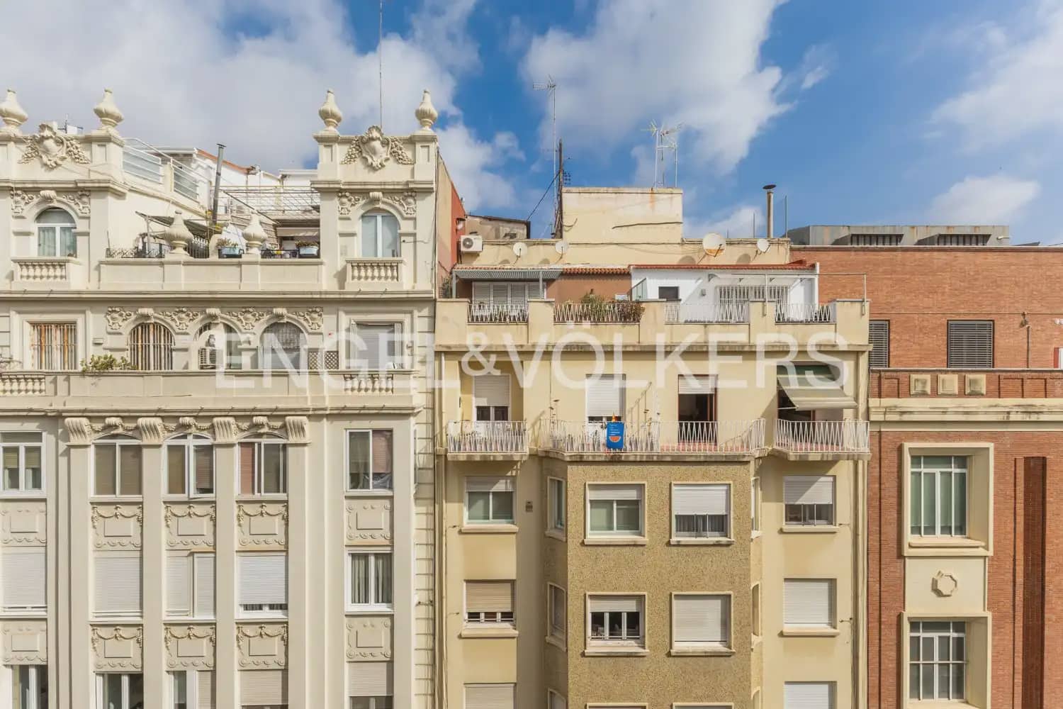 4 sovrum Lägenhet att hyra i Valencia stad med garage - 2 200 € (Ref: 9963418)