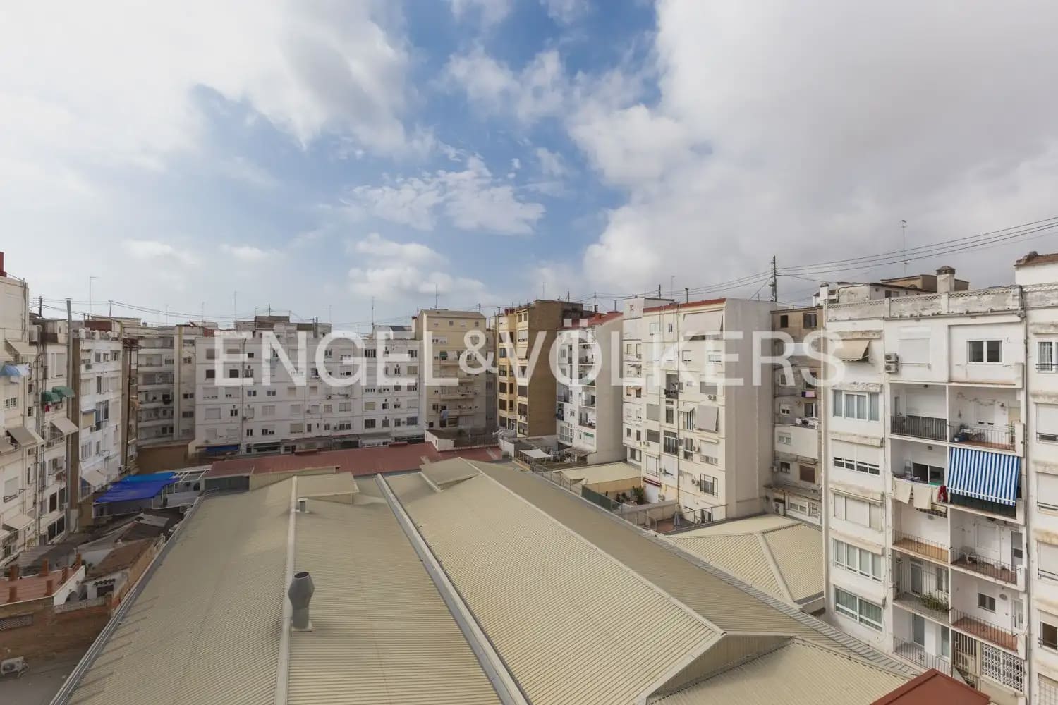 4 sovrum Lägenhet att hyra i Valencia stad med garage - 2 200 € (Ref: 9963418)