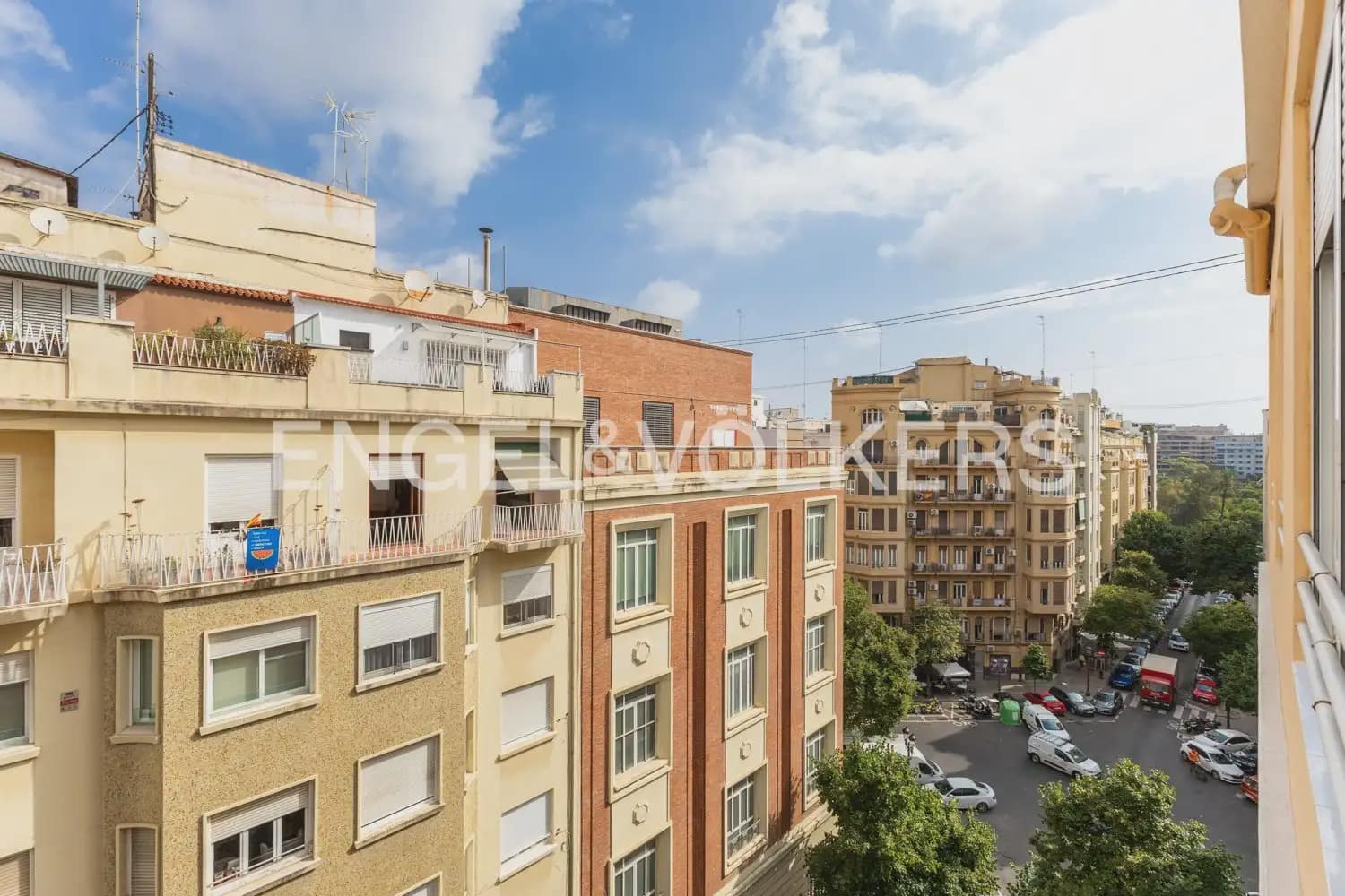 4 sovrum Lägenhet att hyra i Valencia stad med garage - 2 200 € (Ref: 9963418)