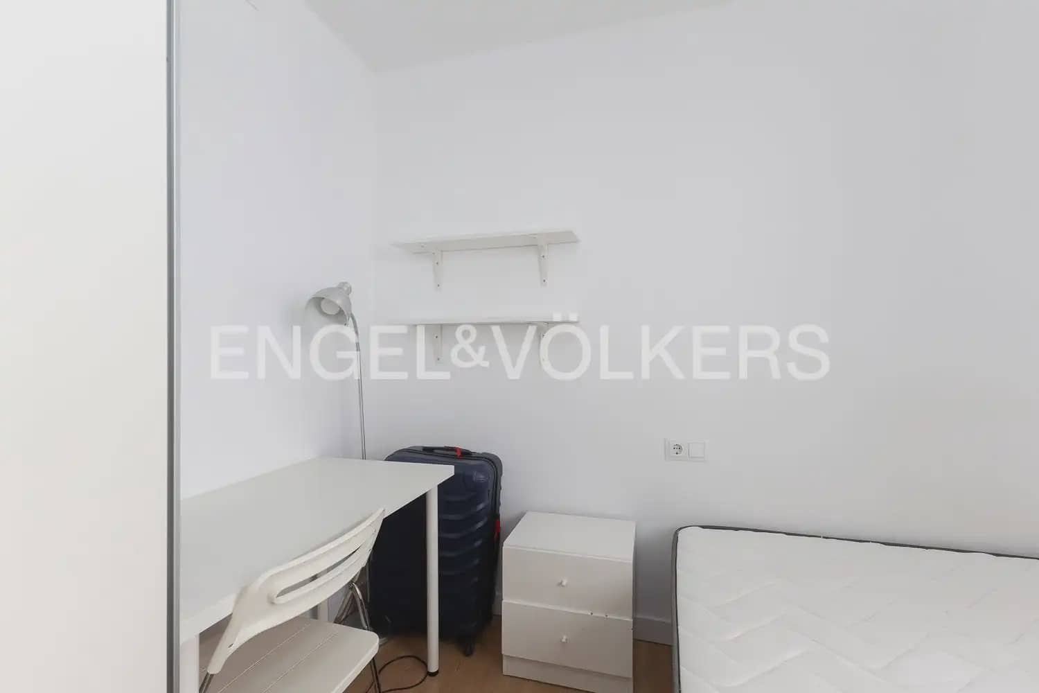3 makuuhuone Asunto vuokrattavana paikassa Valencia kaupunki - 1 900 € (Ref: 9963419)