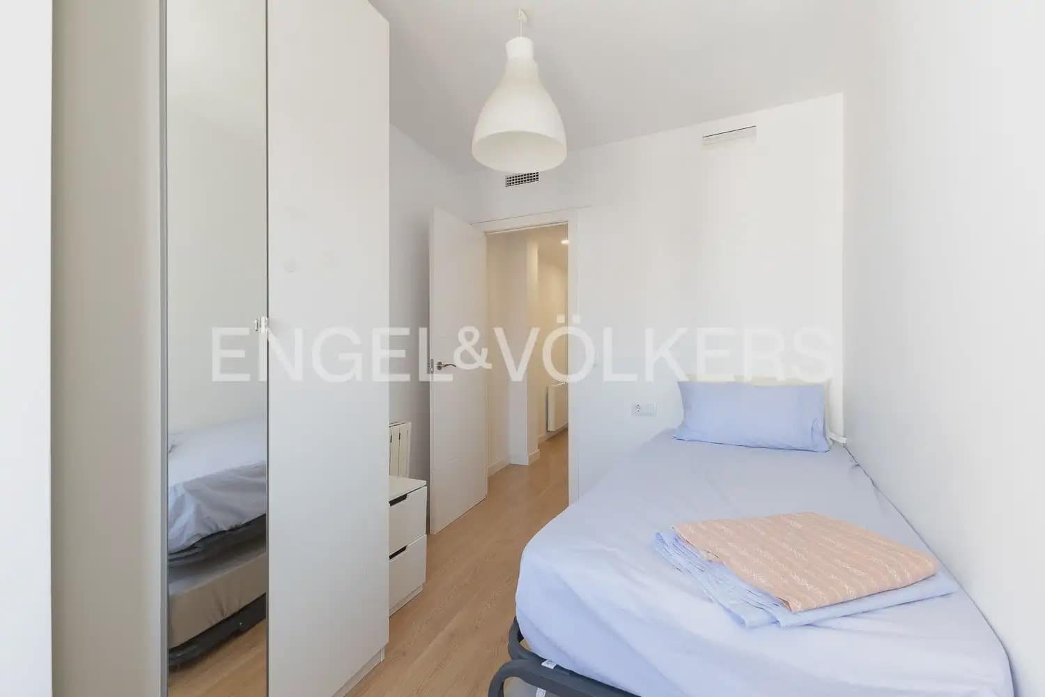 3 makuuhuone Asunto vuokrattavana paikassa Valencia kaupunki - 1 900 € (Ref: 9963419)